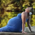 Come curare i piedi gonfi in gravidanza